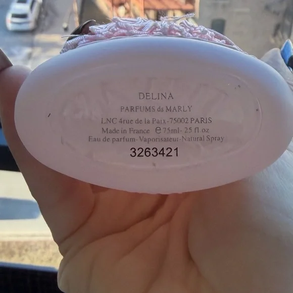 Delina Parfums De Marly - Picture 6 of 6